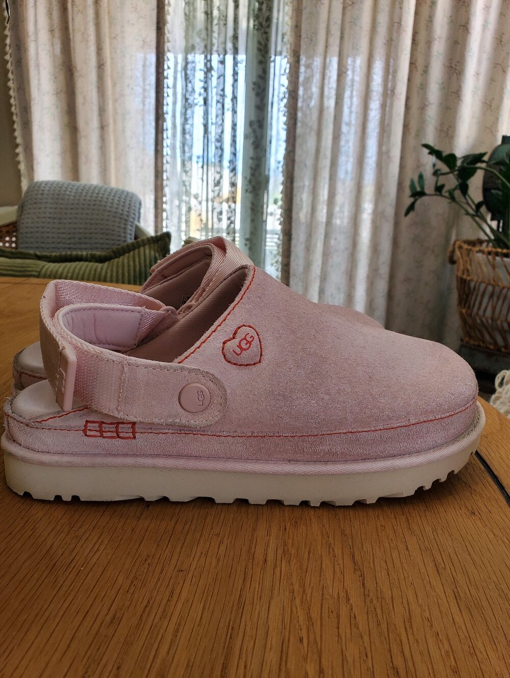 Ugg Goldenstar Clog